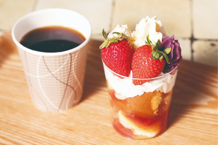 気まぐれ西島スコップケーキ（ドリンク付き）