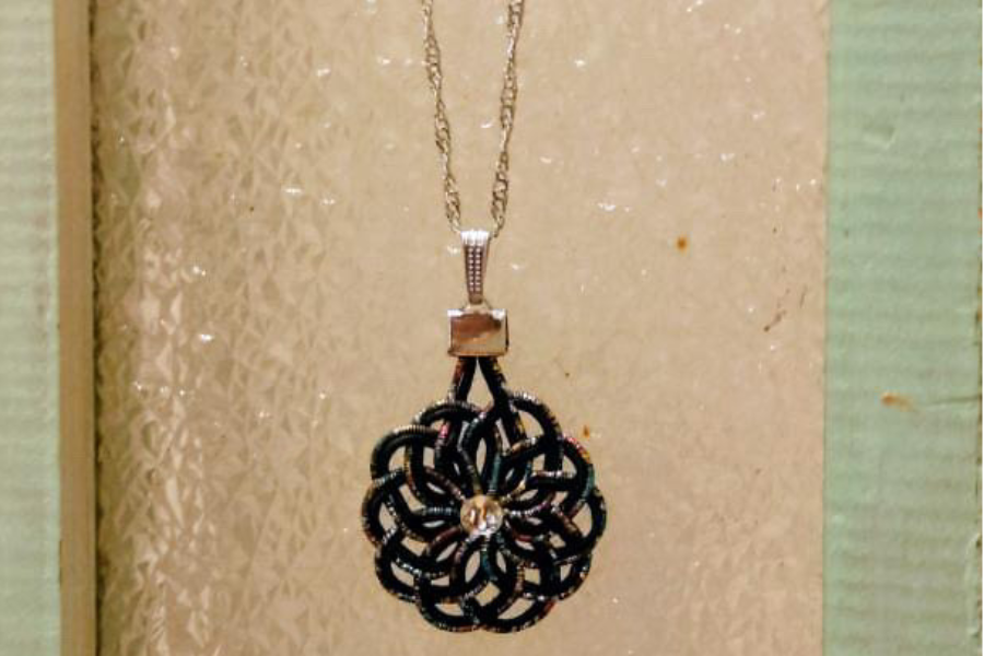 水引ネックレスづくり